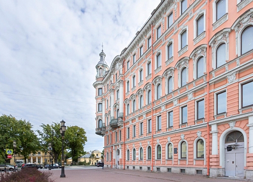 Дом был создан в стиле необарокко в 1906-1907 годах